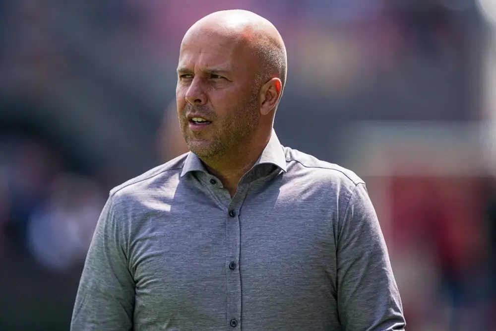 arne-slot-optymizm-przed-derbami-na-etihad-z-manchesterem-city