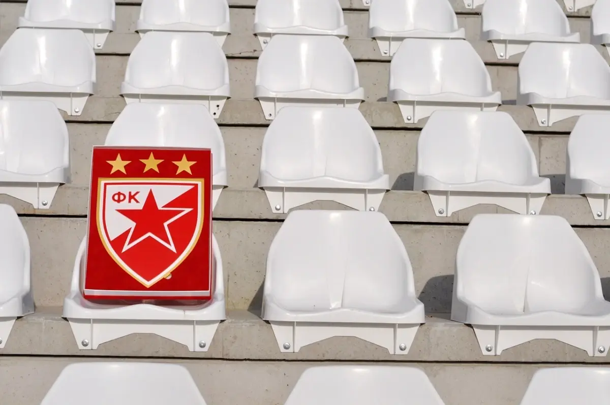 crvena-zvezda-ukarana-przez-uefa-za-skandowanie-na-czesc-ratko-mladicia