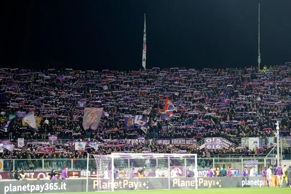 fiorentina-wycofa-numer-10-klub-uhonoruje-giancarlo-antognoniego